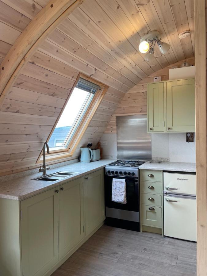 Rabbit Glamping Pod School House Farm Hotel Leighton  Exterior foto