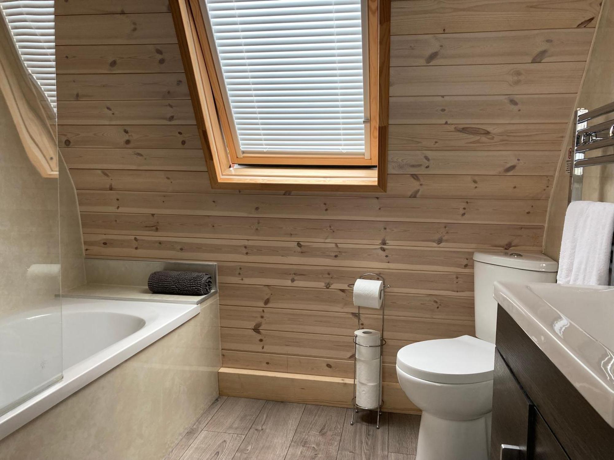 Rabbit Glamping Pod School House Farm Hotel Leighton  Exterior foto